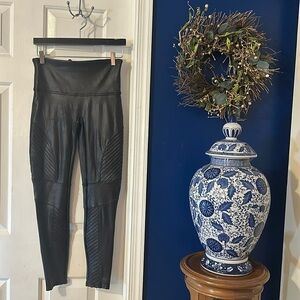 NWOT Women’s Black SPANX Faux Leather Moto Compression Leggins-Size L